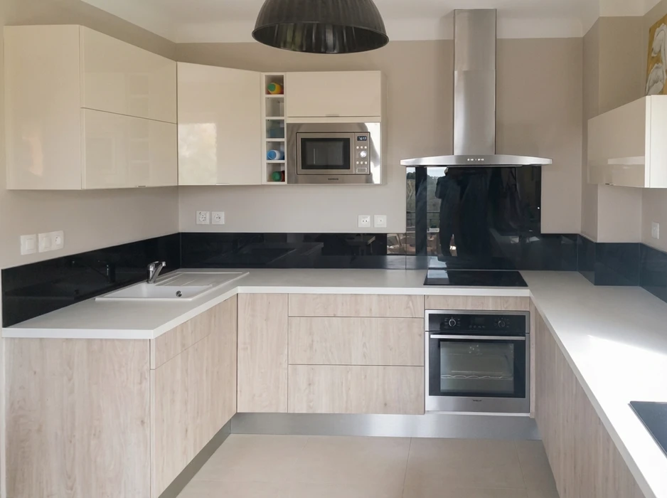 Cuisine moderne en U, sans personnage